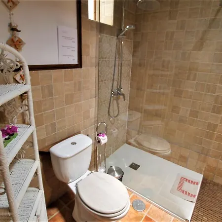 El Lagarto Apartman Mácher